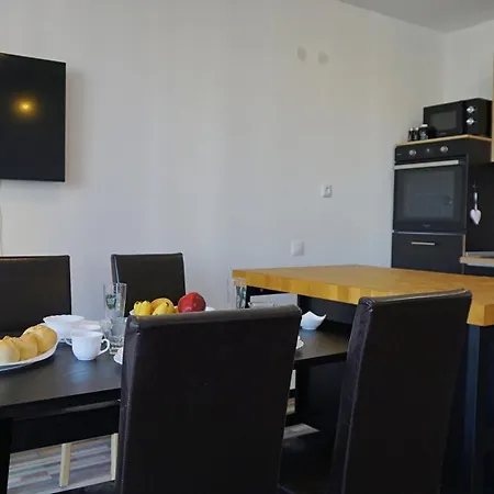 Queenview 7 - куинвю 7 Apartment Baltschik