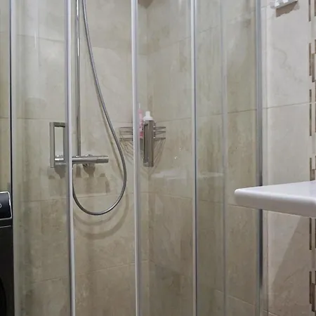 Apartment Queenview 7 - куинвю 7 *